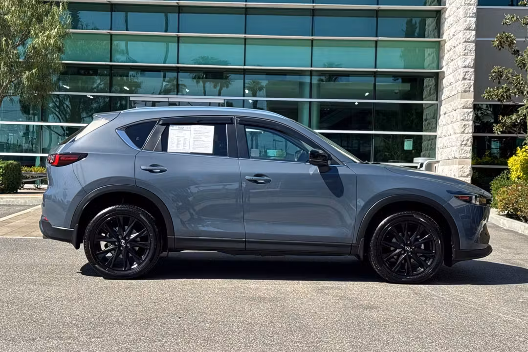 2023 MAZDA CX-5 2.5 S Carbon Edition - Image 3