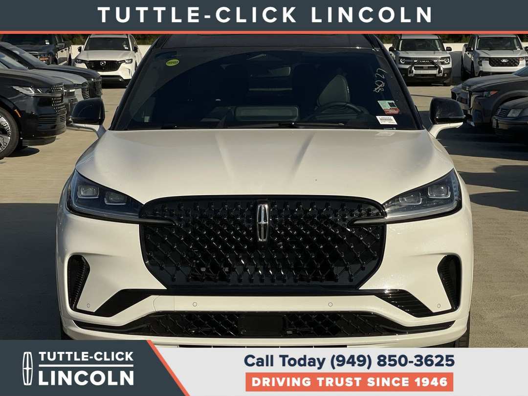 2026 Lincoln Aviator Black Label - Image 2