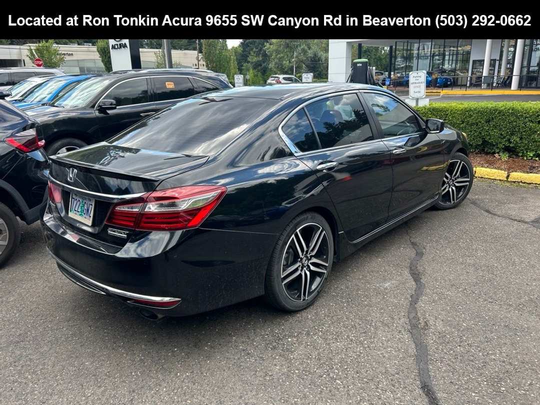 2017 Honda Accord Sport Special Edition - Image 3