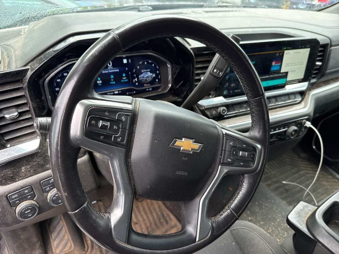 2022 Chevrolet Silverado 1500 LT - Image 2