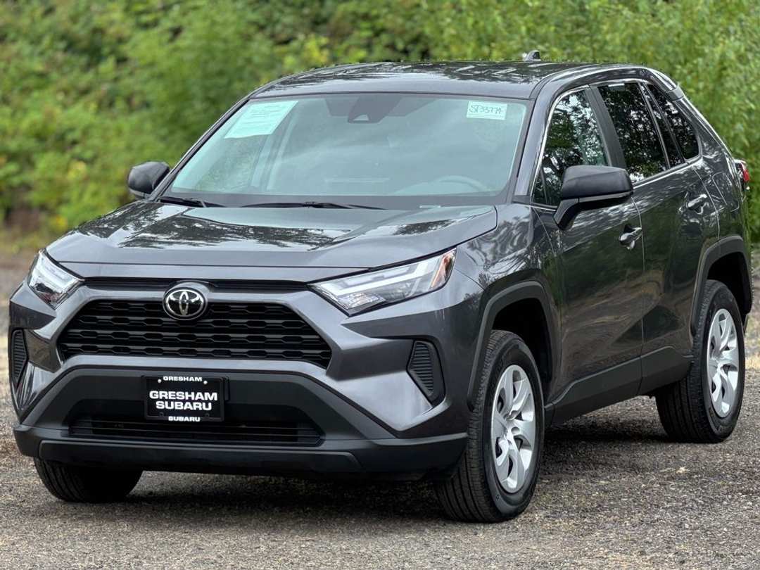 2024 Toyota Rav4 LE - Image 3