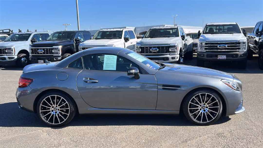 2018 Mercedes-Benz SLC SLC 300 - Image 2