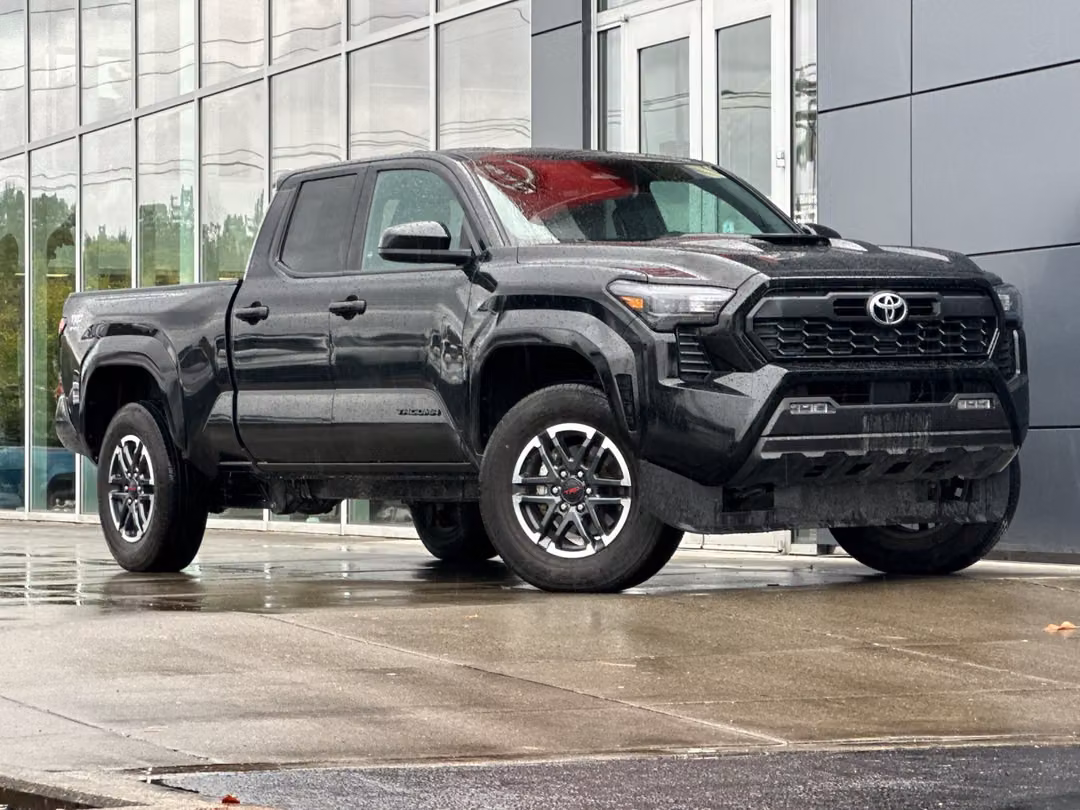 2025 Toyota Tacoma TRD Sport - Image 2