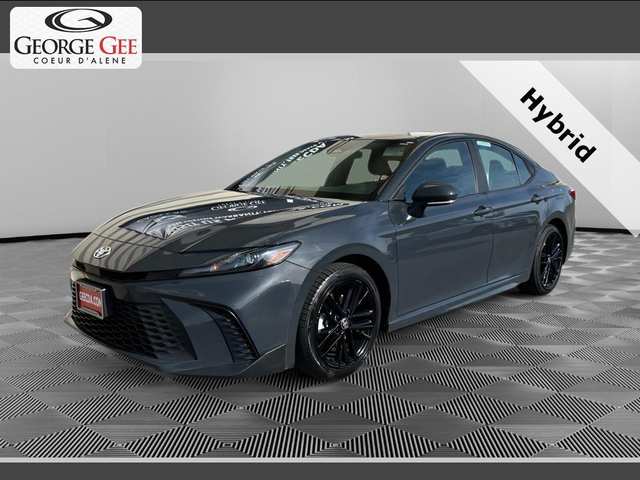 2025 Toyota Camry Hybrid SE