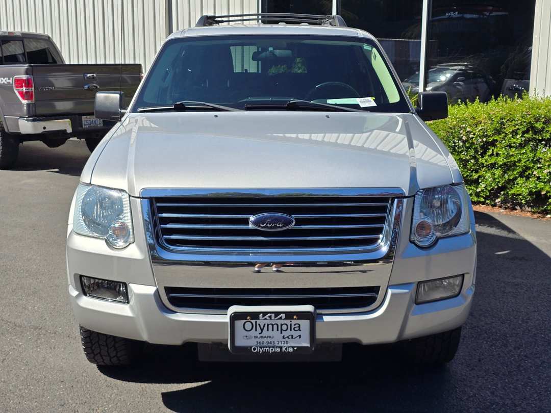 2010 Ford Explorer XLT - Image 2