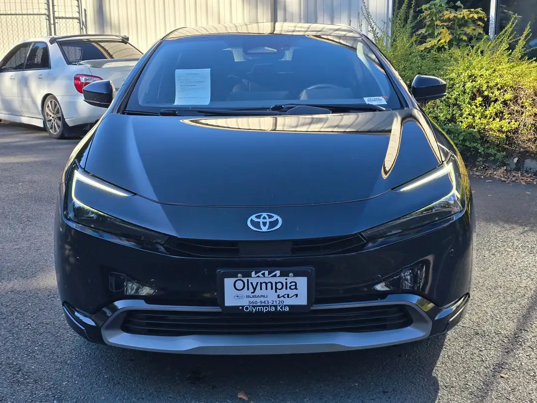 2024 Toyota Prius XLE - Image 2