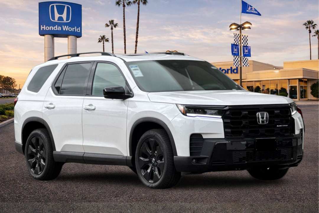 2026 Honda Pilot Black Edition - Image 2