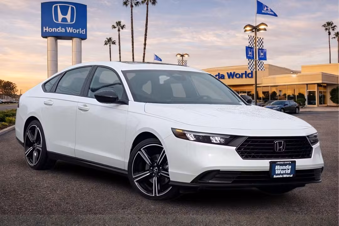 2026 Honda Accord Hybrid Sport - Image 2