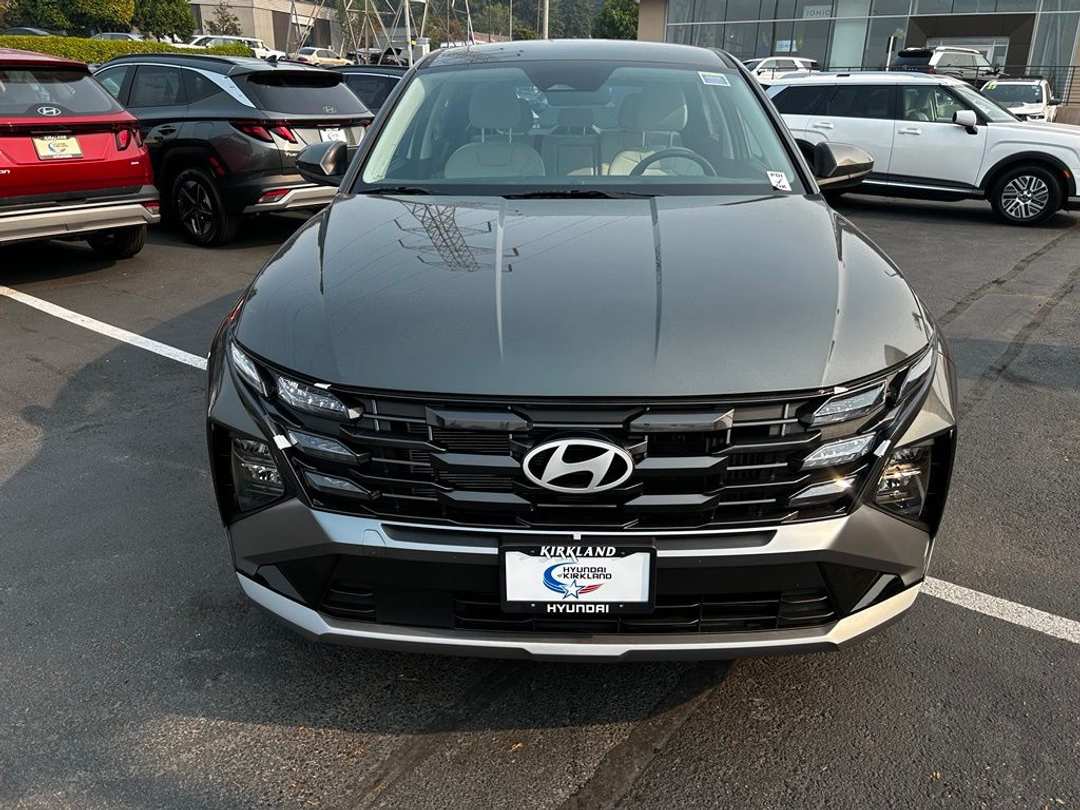 2026 Hyundai Tucson Hybrid Blue SE - Image 3