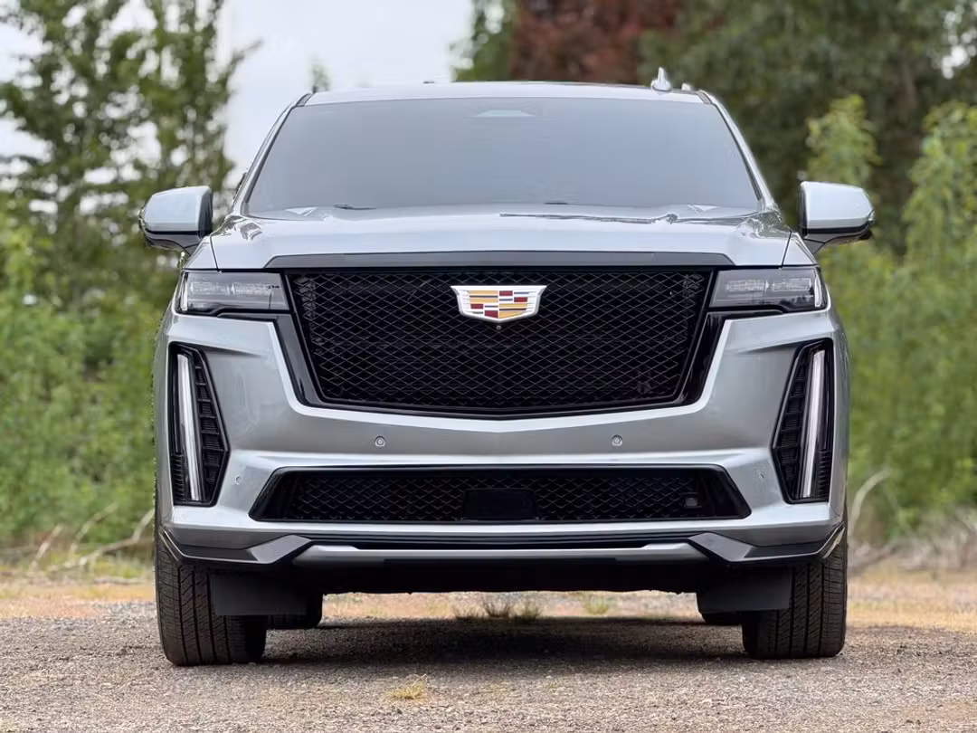 2023 Cadillac Escalade VSeries - Image 2