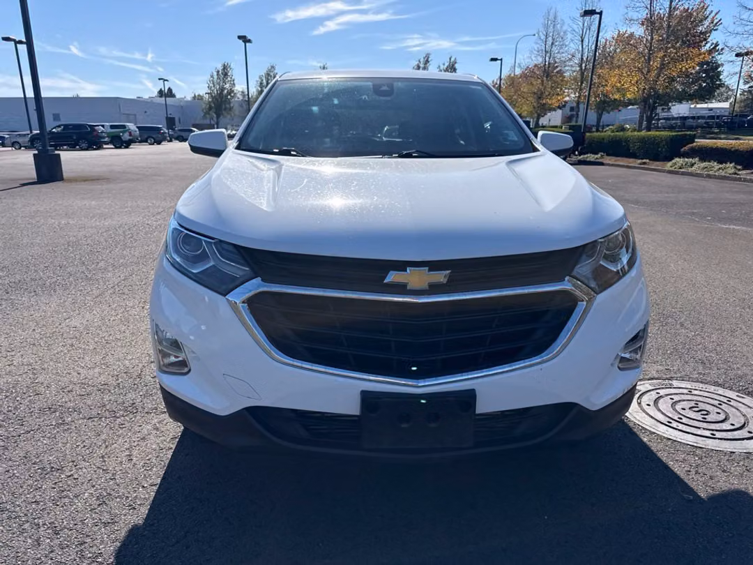 2020 Chevrolet Equinox LT - Image 2