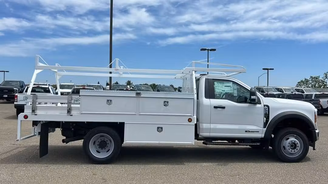 2026 Ford F-550Sd XL - Image 2