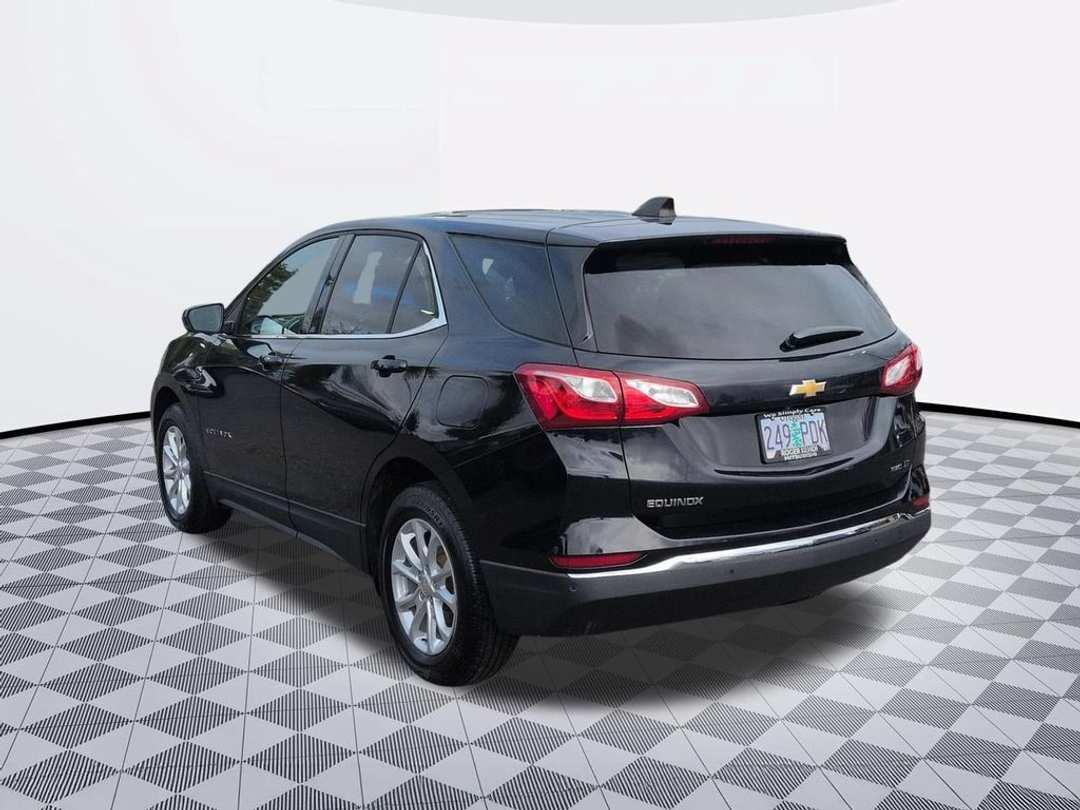 2020 Chevrolet Equinox LT - Image 3