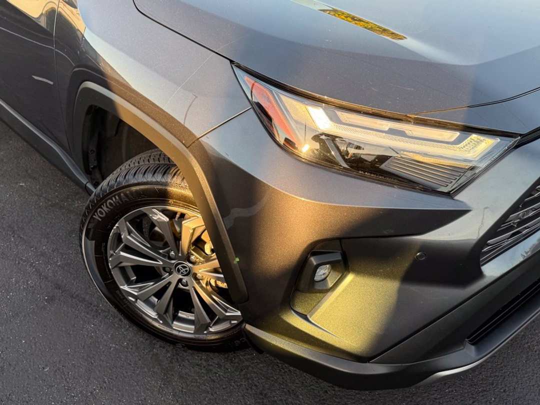 2023 Toyota Rav4 Hybrid Limited - Image 2