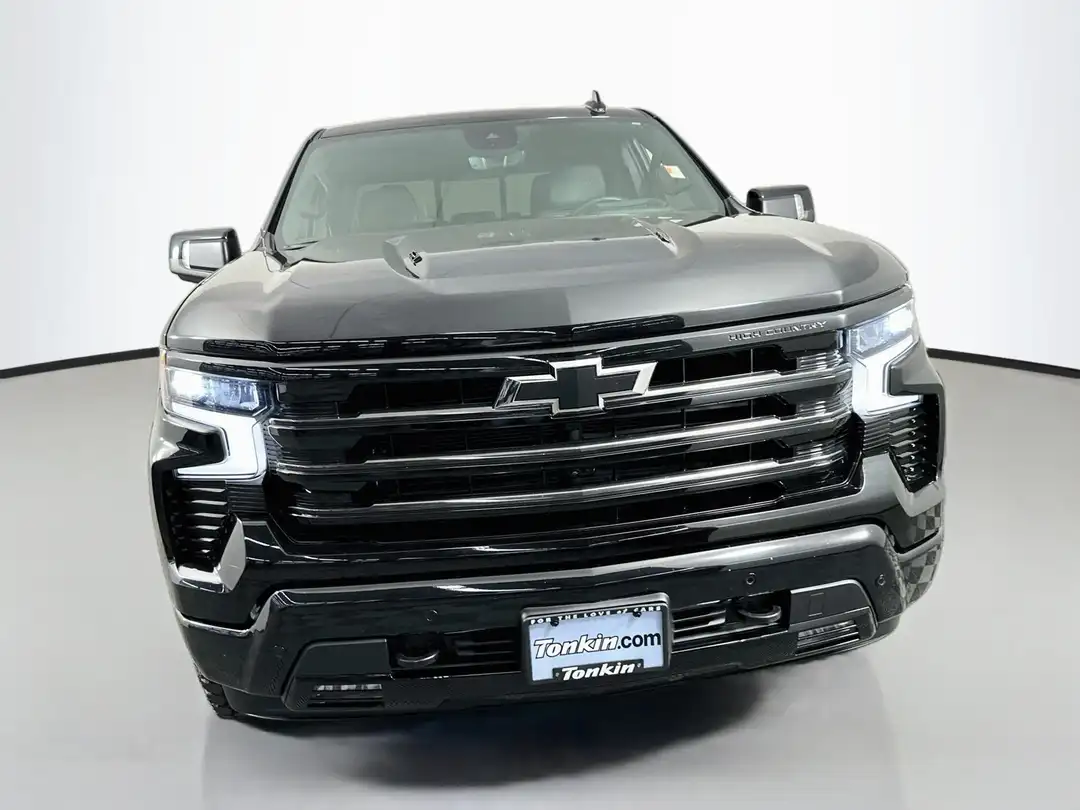2024 Chevrolet Silverado 1500 High Country - Image 2