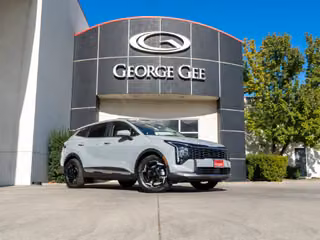 2027 Kia Sportage EX