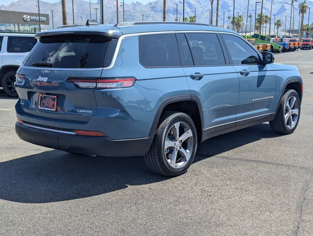 2026 Jeep Grand Cherokee L Limited - Image 2