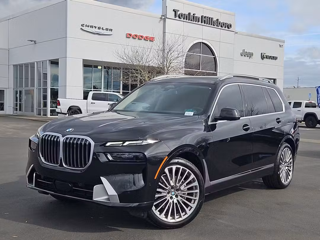 2023 BMW X7 xDrive40i - Image 2