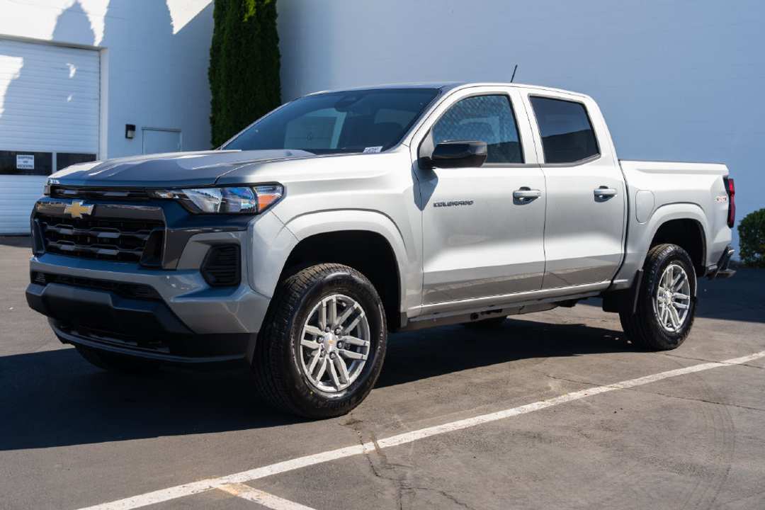2026 Chevrolet Colorado LT - Image 3