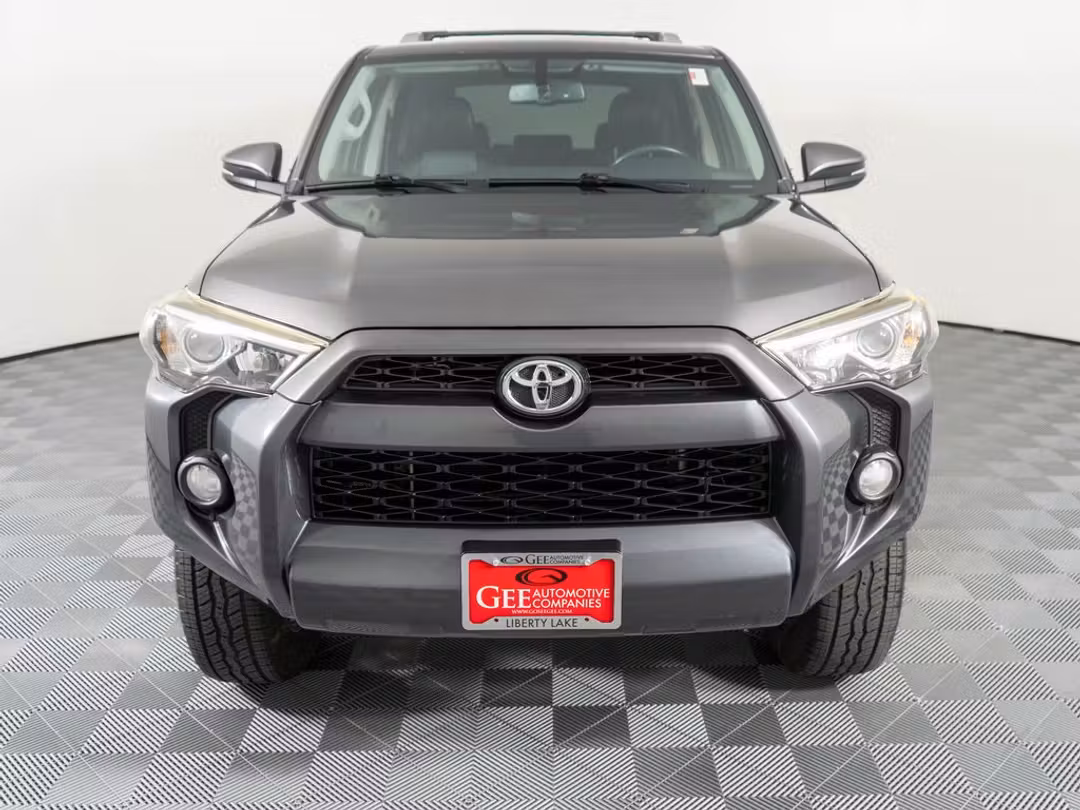 2016 Toyota 4Runner SR5 Premium - Image 2