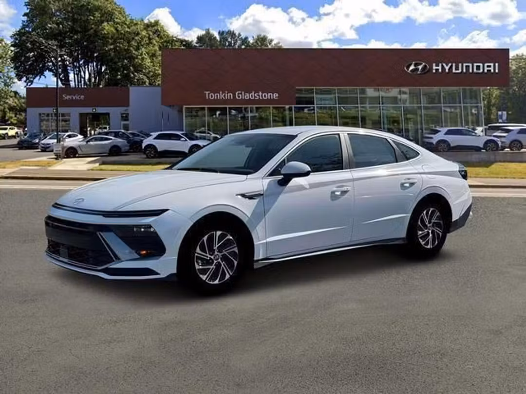 2026 Hyundai Sonata Hybrid Blue - Image 2