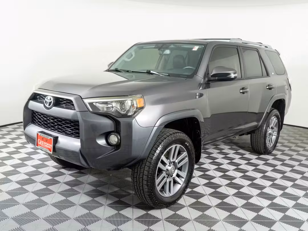 2016 Toyota 4Runner SR5 Premium - Image 3