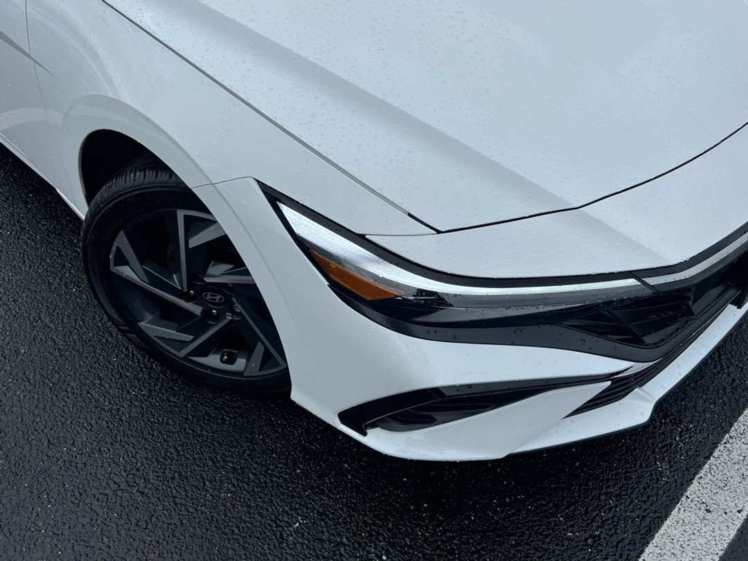 2024 Hyundai Elantra SEL - Image 2
