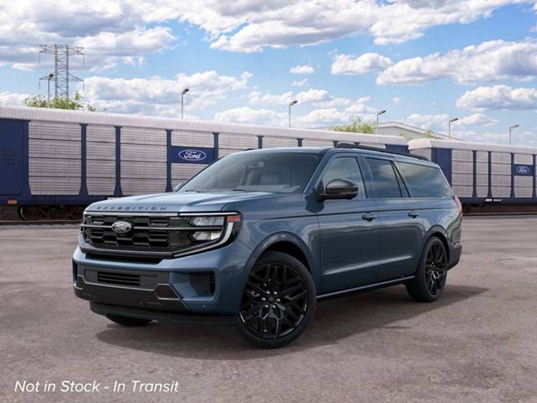 2027 Ford Expedition Max Platinum - Image 2