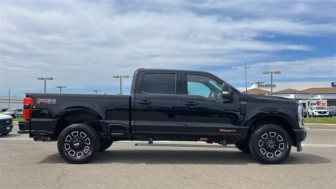 2026 Ford F-250Sd Platinum - Image 2