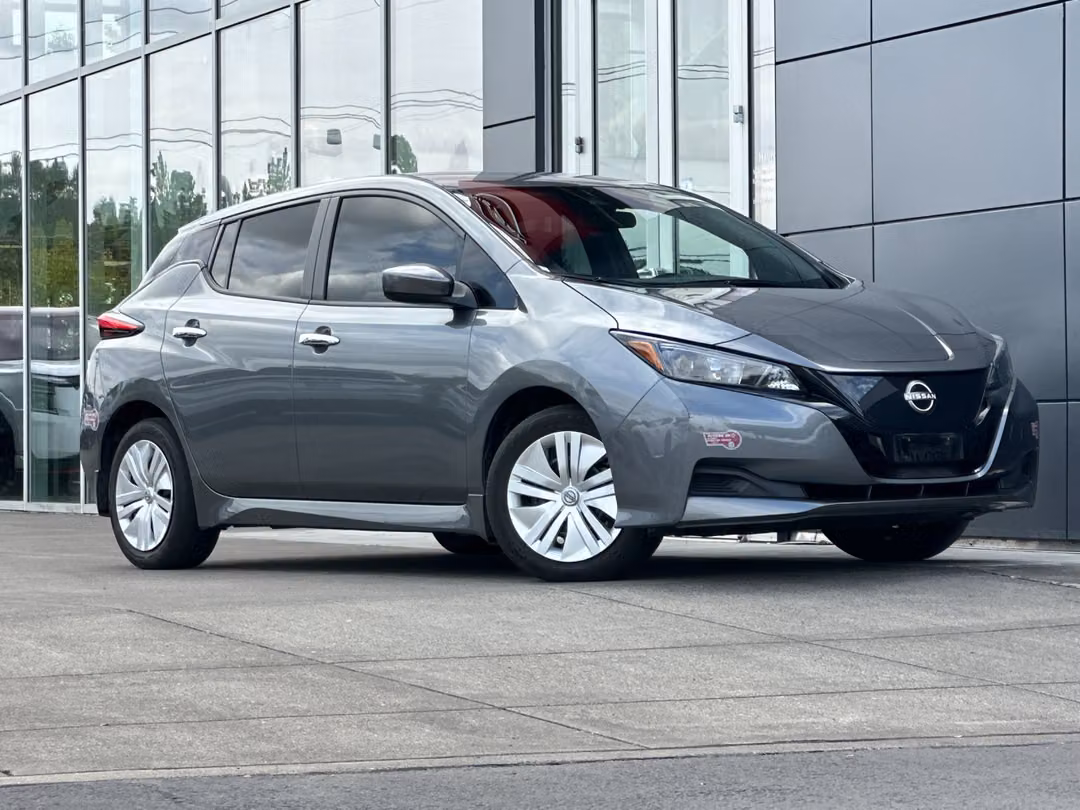 2023 Nissan LEAF S - Image 2