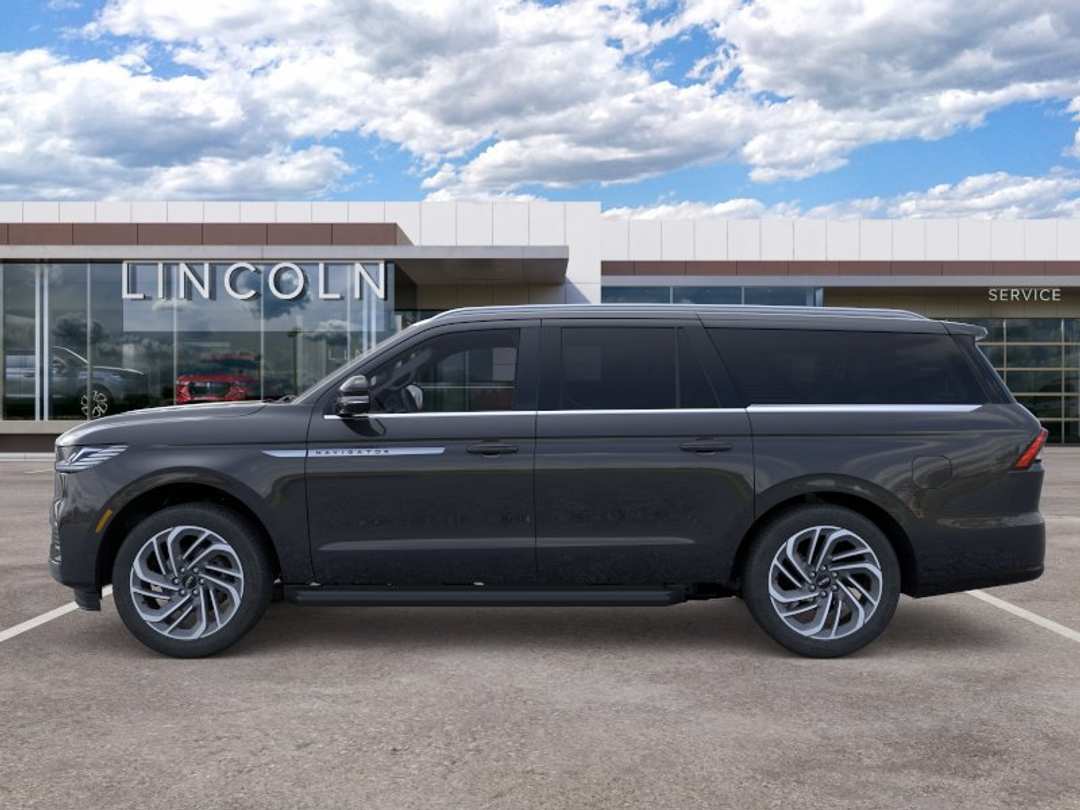 2026 Lincoln Navigator L Premiere - Image 3