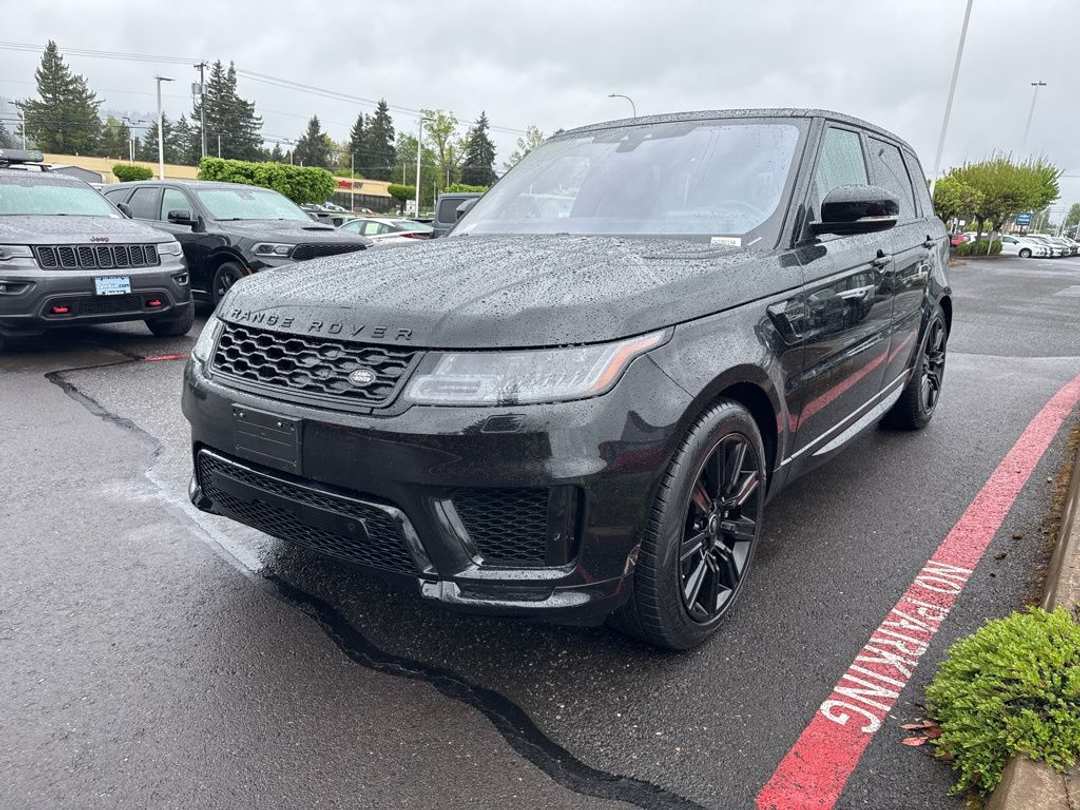 2021 Land Rover Range Rover Sport Plug-In Hybrid HSE Silver Edition - Image 3