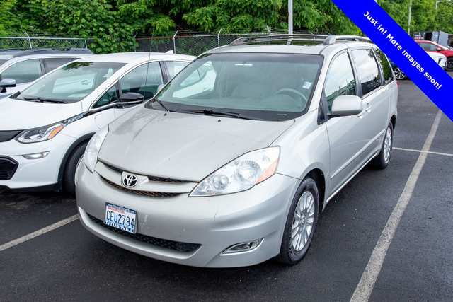 2008 Toyota Sienna XLE