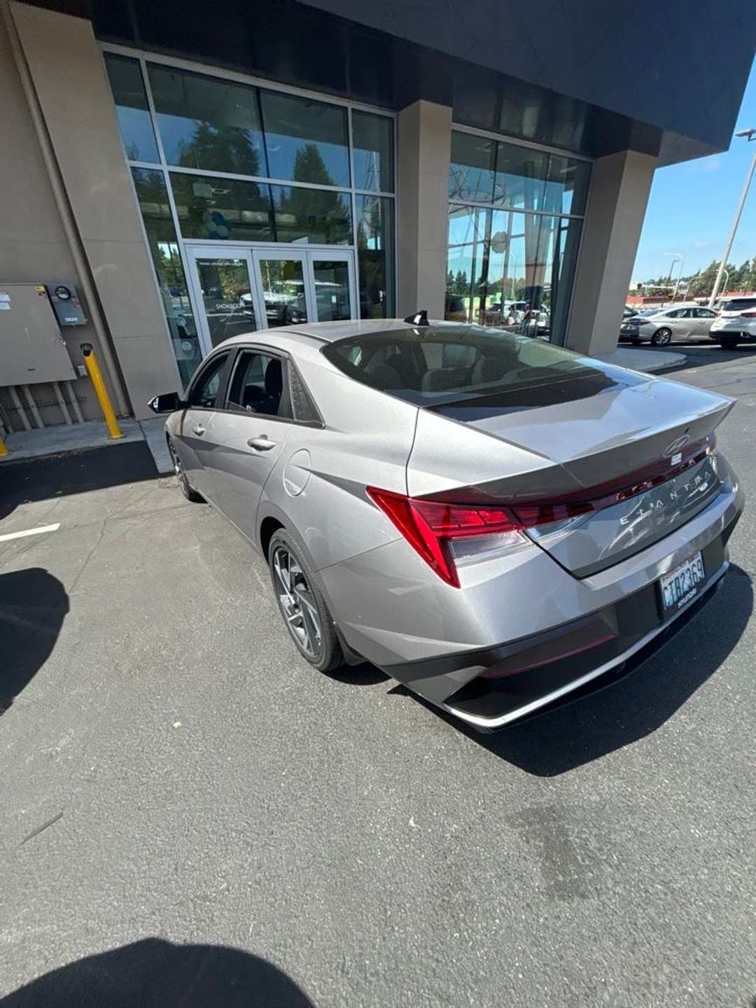2025 Hyundai Elantra SEL Convenience - Image 3