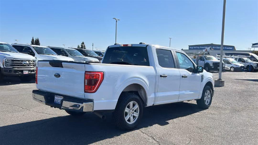 2023 Ford F-150 XLT - Image 3