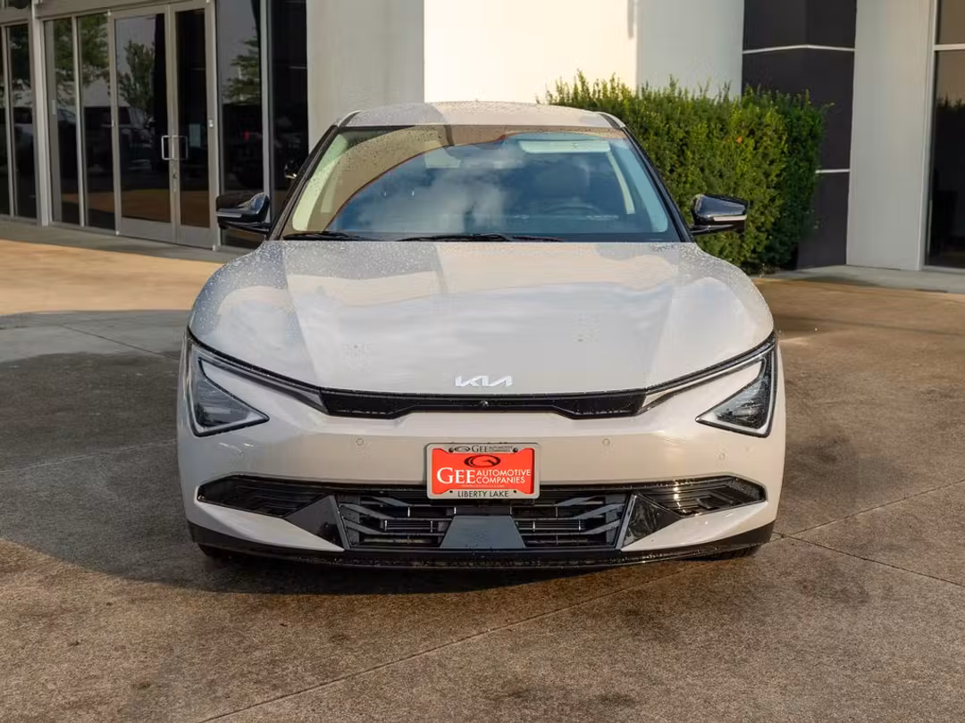 2026 Kia Ev6 Wind - Image 2