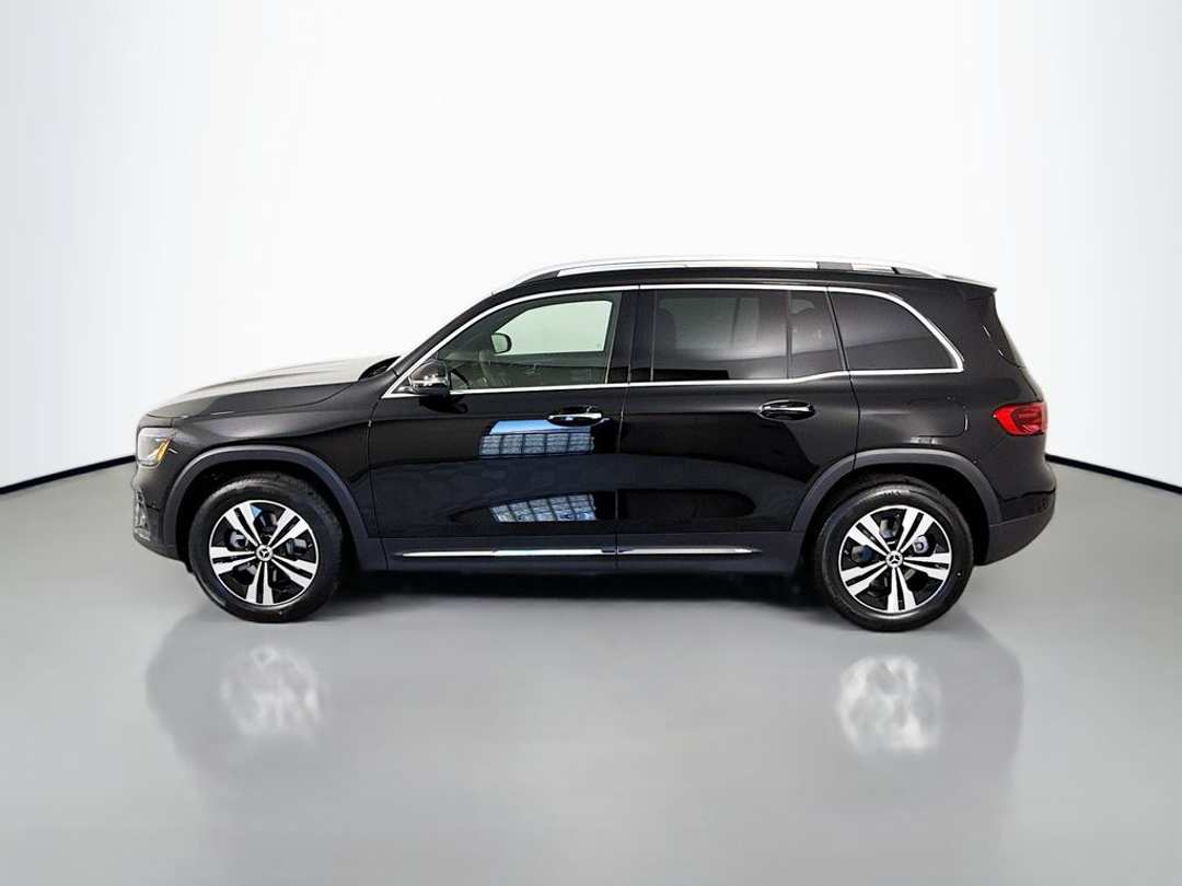 2025 Mercedes-Benz GLB GLB 250 - Image 2
