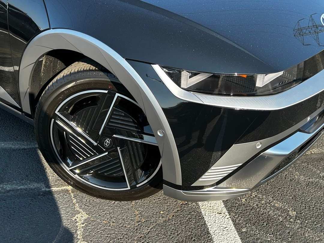 2026 Hyundai Ioniq 5 Limited - Image 2