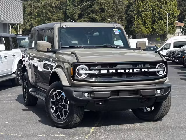 2026 Ford Bronco Outer Banks