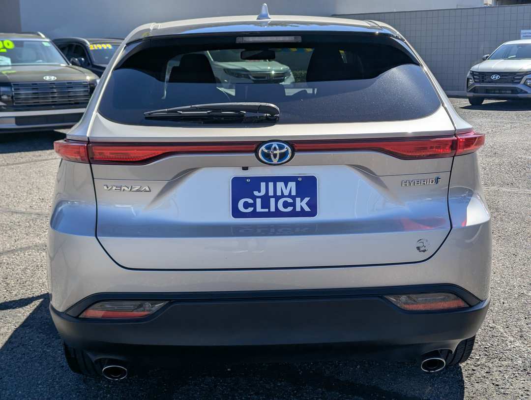 2021 Toyota Venza LE - Image 3