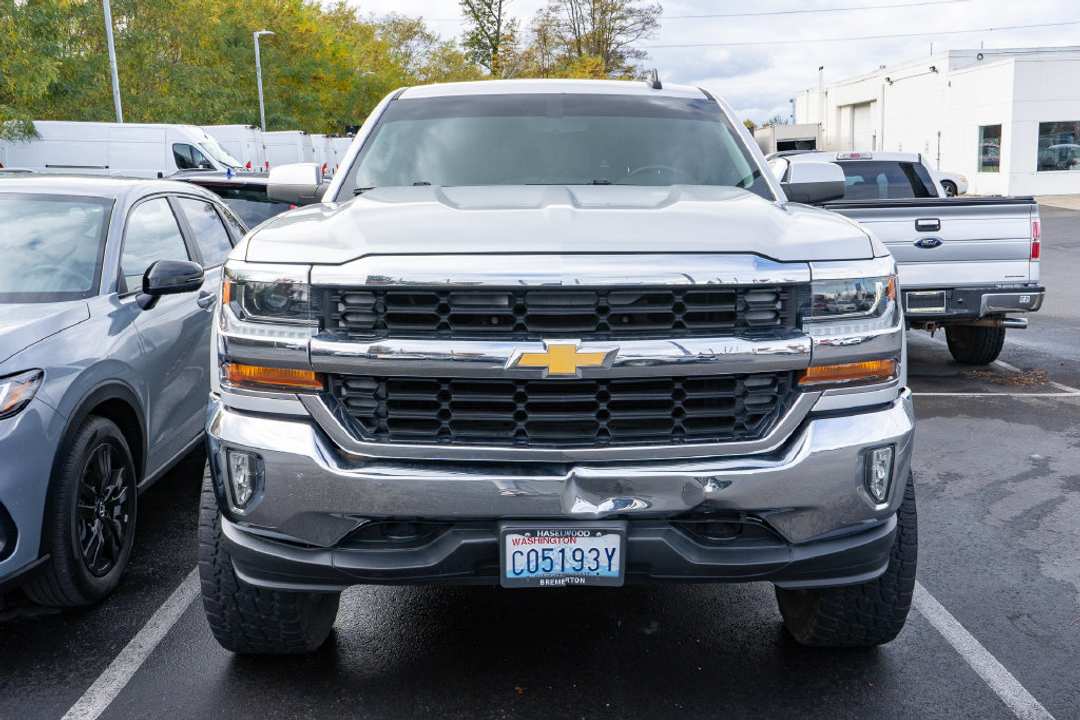 2016 Chevrolet Silverado 1500 LT - Image 2