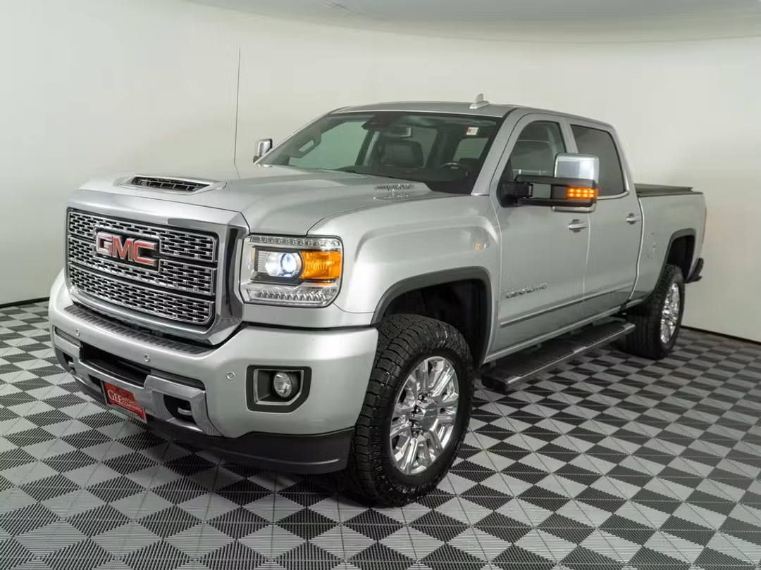 2018 GMC Sierra 2500Hd Denali - Image 3