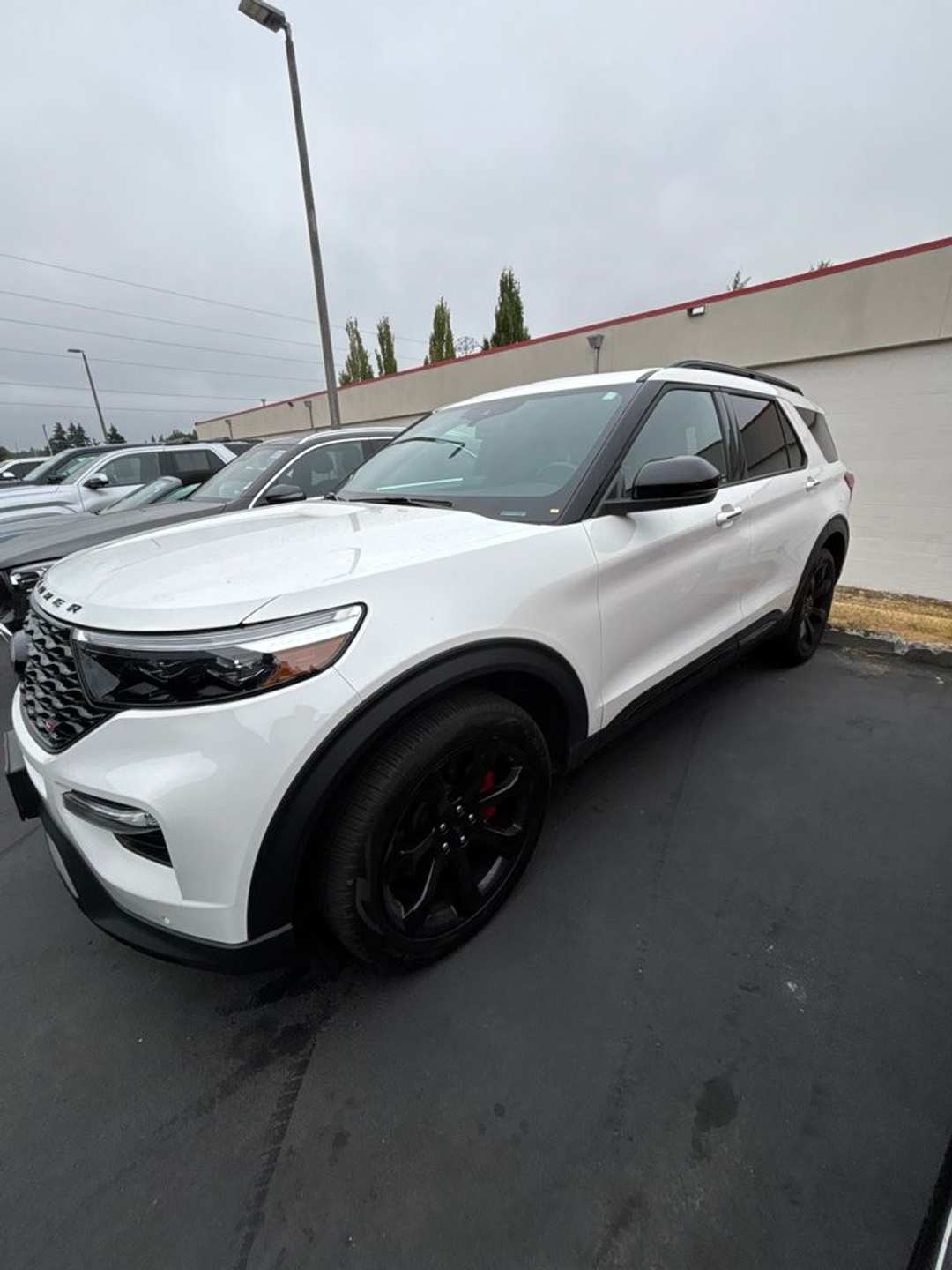 2023 Ford Explorer ST - Image 2