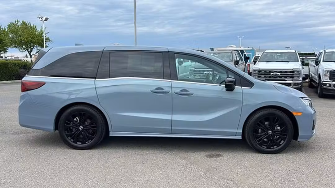 2025 Honda Odyssey SportL - Image 2