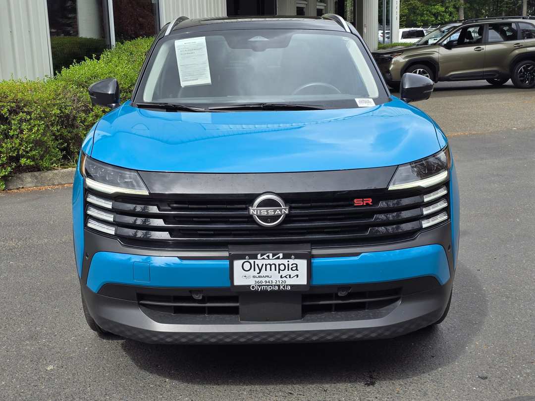2025 Nissan Kicks SR - Image 2