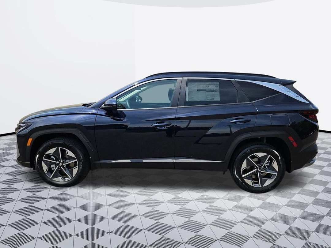 2026 Hyundai Tucson Hybrid SEL - Image 3
