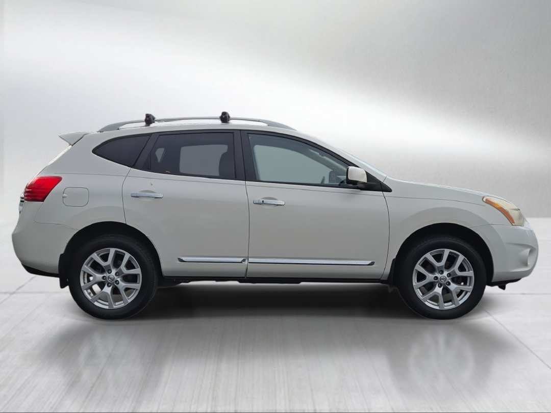 2013 Nissan Rogue SL - Image 3