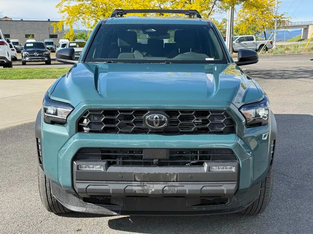 2025 Toyota 4Runner I-Force Max Hybrid TRD Off Road - Image 3