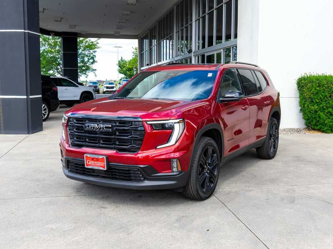 2026 GMC Acadia Elevation - Image 3