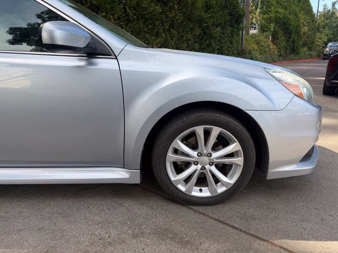 2013 Subaru Legacy 2.5i - Image 3
